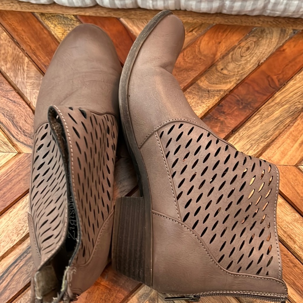 Brown Zigi Soho booties!